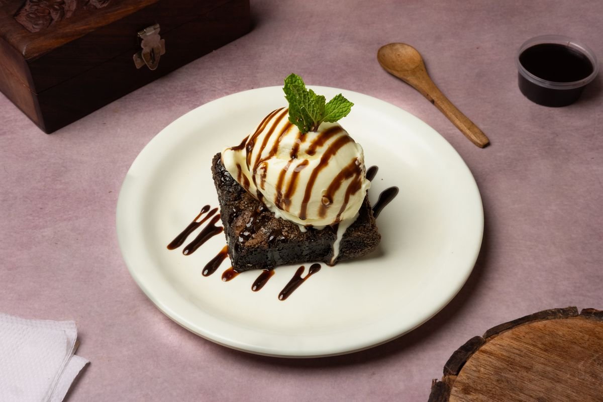 Chocolate Brownie with Ice Cream - Premium Dessert Cafe in Velachery